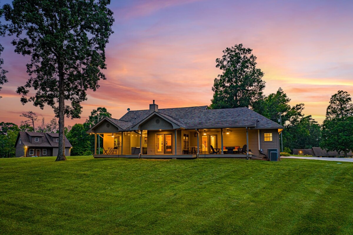 Burning Oaks Fall Rental