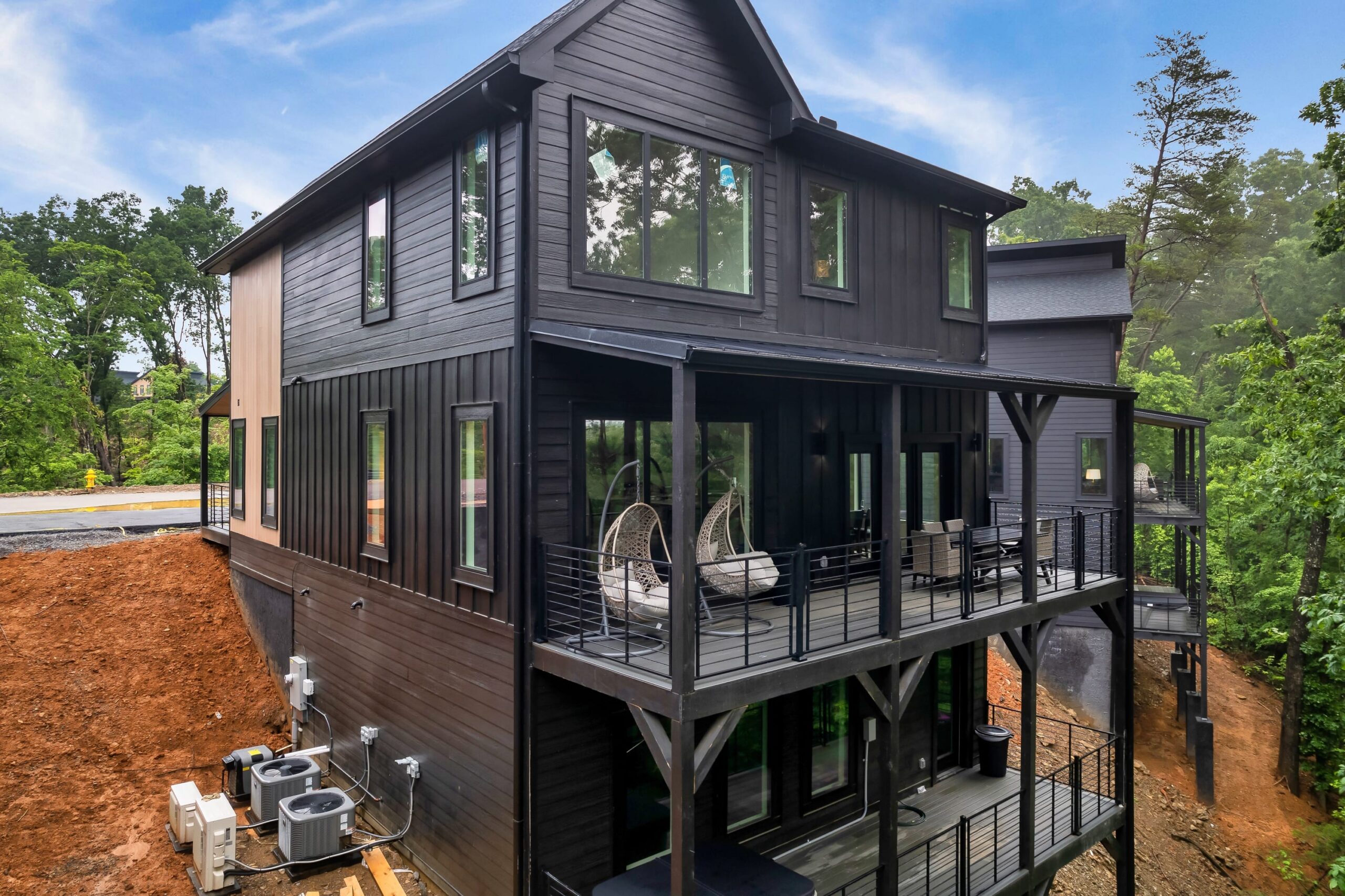 523 New Venture Way