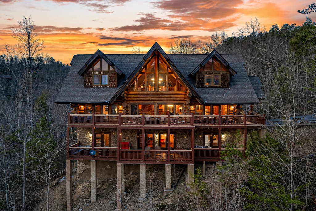 Beary Content Fall Rental