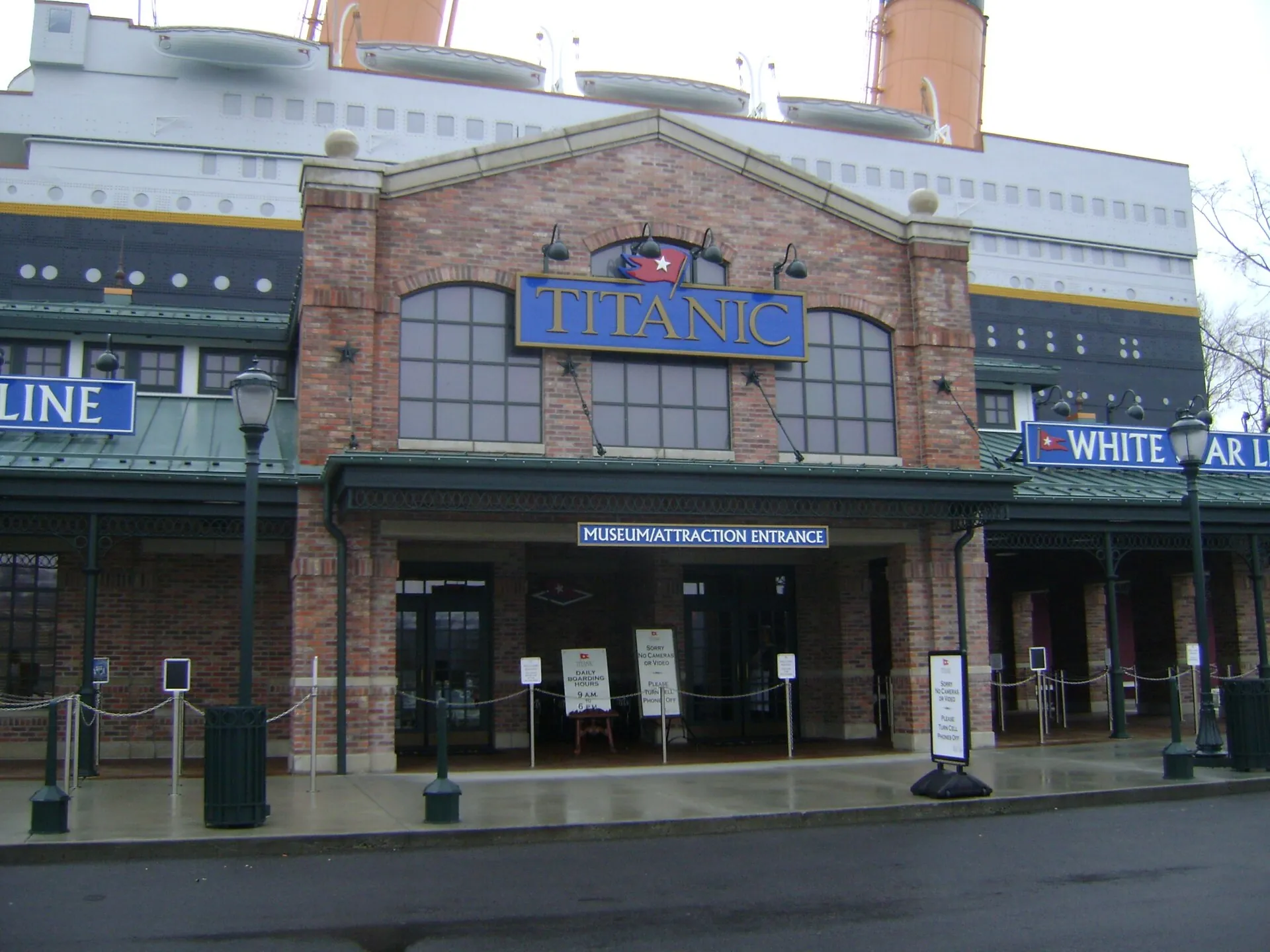 Visiting the Titanic Museum Attraction in Pigeon Forge